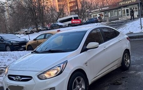 Hyundai Solaris II рестайлинг, 2013 год, 860 000 рублей, 8 фотография