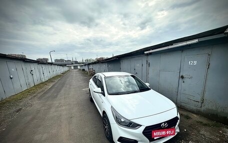 Hyundai Solaris II рестайлинг, 2017 год, 1 350 000 рублей, 2 фотография