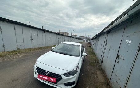 Hyundai Solaris II рестайлинг, 2017 год, 1 350 000 рублей, 3 фотография