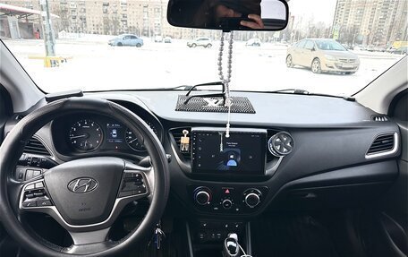 Hyundai Solaris II рестайлинг, 2017 год, 1 350 000 рублей, 20 фотография