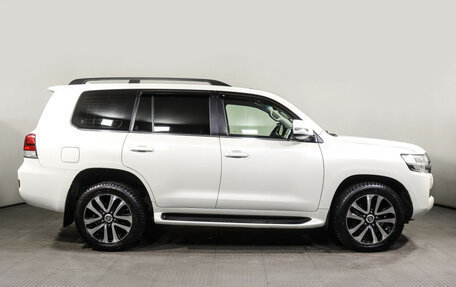 Toyota Land Cruiser 200, 2018 год, 6 798 000 рублей, 4 фотография