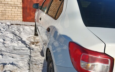 Renault Logan II, 2017 год, 510 000 рублей, 6 фотография