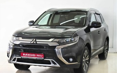 Mitsubishi Outlander III рестайлинг 3, 2019 год, 2 835 000 рублей, 1 фотография