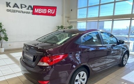 Hyundai Solaris II рестайлинг, 2011 год, 860 000 рублей, 2 фотография