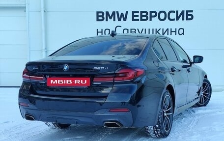 BMW 5 серия, 2021 год, 5 300 000 рублей, 2 фотография