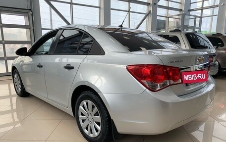 Chevrolet Cruze II, 2011 год, 639 000 рублей, 3 фотография