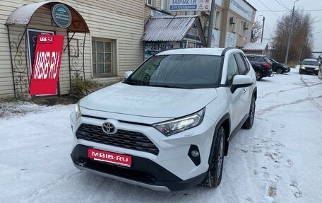 Toyota RAV4, 2020 год, 2 820 000 рублей, 1 фотография