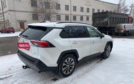 Toyota RAV4, 2020 год, 2 820 000 рублей, 4 фотография