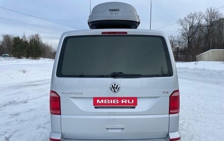 Volkswagen Caravelle T6 рестайлинг, 2017 год, 2 755 000 рублей, 4 фотография