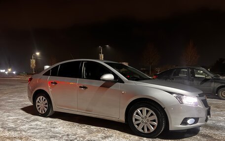 Chevrolet Cruze II, 2012 год, 690 000 рублей, 3 фотография