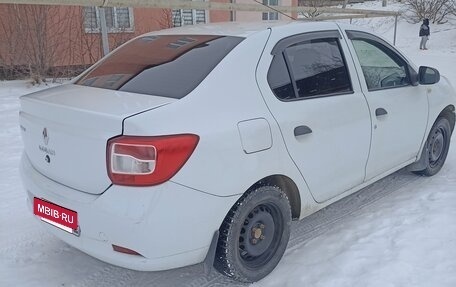 Renault Logan II, 2015 год, 430 000 рублей, 4 фотография