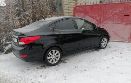 Hyundai Solaris II рестайлинг, 2011 год, 850 000 рублей, 3 фотография