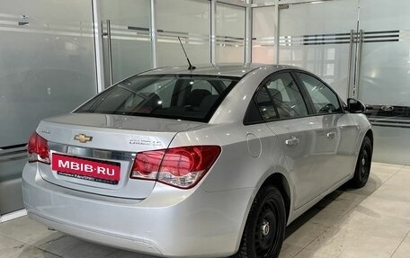 Chevrolet Cruze II, 2011 год, 849 000 рублей, 4 фотография