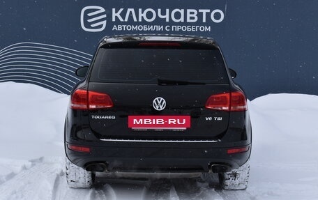 Volkswagen Touareg III, 2012 год, 1 850 000 рублей, 4 фотография