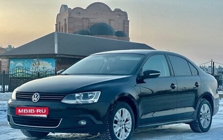 Volkswagen Jetta VI, 2014 год, 1 090 000 рублей, 2 фотография