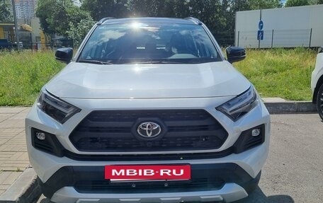 Toyota RAV4, 2023 год, 4 250 000 рублей, 5 фотография