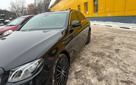 Mercedes-Benz E-Класс, 2019 год, 3 800 000 рублей, 3 фотография