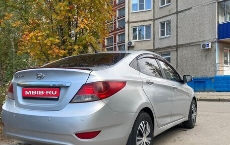 Hyundai Solaris II рестайлинг, 2011 год, 530 000 рублей, 1 фотография