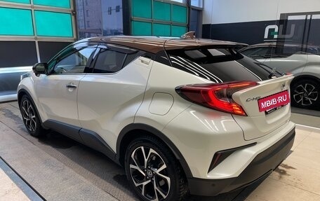 Toyota C-HR I рестайлинг, 2019 год, 2 150 000 рублей, 4 фотография