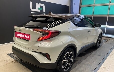 Toyota C-HR I рестайлинг, 2019 год, 2 150 000 рублей, 6 фотография