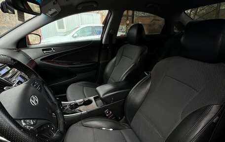 Hyundai Sonata VI, 2011 год, 395 000 рублей, 10 фотография