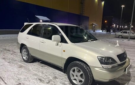 Toyota Harrier, 1999 год, 930 000 рублей, 1 фотография