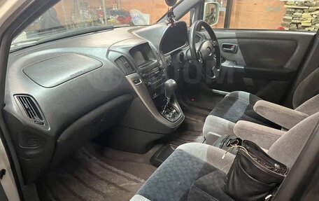 Toyota Harrier, 1999 год, 930 000 рублей, 9 фотография