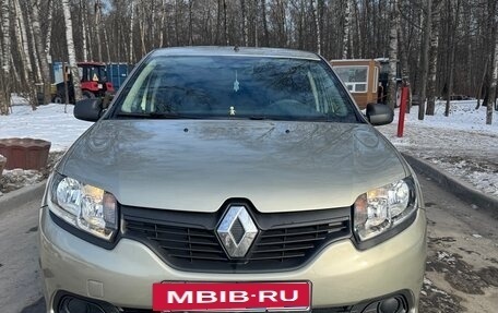 Renault Logan II, 2018 год, 900 000 рублей, 9 фотография