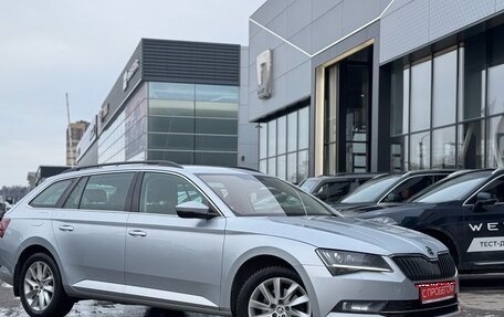 Skoda Superb III рестайлинг, 2019 год, 2 449 000 рублей, 1 фотография