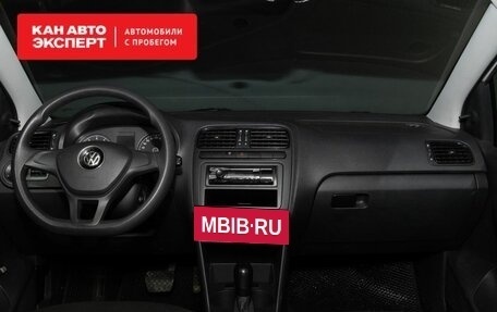 Volkswagen Polo VI (EU Market), 2016 год, 900 000 рублей, 7 фотография