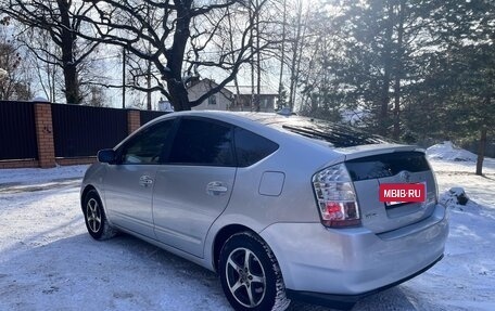 Toyota Prius, 2009 год, 770 000 рублей, 4 фотография