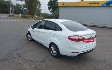 Ford Fiesta, 2015 год, 600 000 рублей, 4 фотография