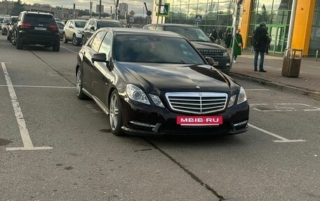 Mercedes-Benz E-Класс, 2011 год, 2 100 000 рублей, 13 фотография