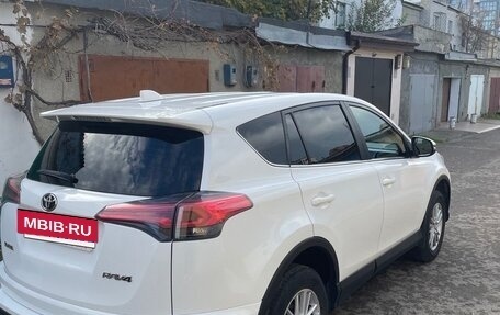 Toyota RAV4, 2018 год, 2 600 000 рублей, 2 фотография