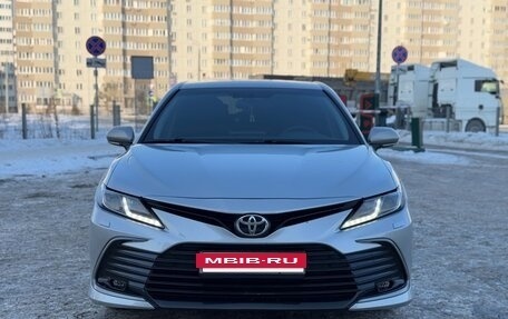 Toyota Camry, 2022 год, 3 800 000 рублей, 3 фотография