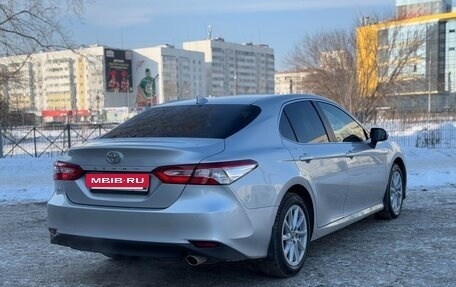 Toyota Camry, 2022 год, 3 800 000 рублей, 8 фотография