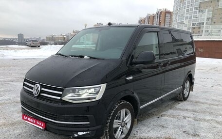 Volkswagen Multivan T6 рестайлинг, 2017 год, 3 805 000 рублей, 7 фотография