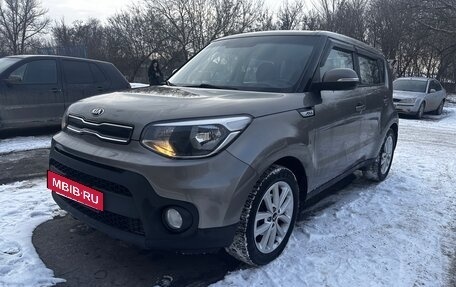 KIA Soul II рестайлинг, 2018 год, 1 580 000 рублей, 5 фотография