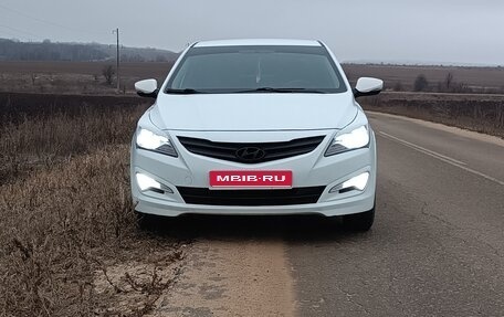 Hyundai Solaris II рестайлинг, 2014 год, 1 095 000 рублей, 1 фотография