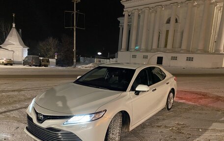 Toyota Camry, 2020 год, 3 550 000 рублей, 1 фотография