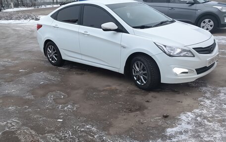 Hyundai Solaris II рестайлинг, 2014 год, 1 095 000 рублей, 2 фотография