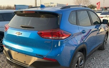 Chevrolet Tracker, 2022 год, 1 300 000 рублей, 2 фотография