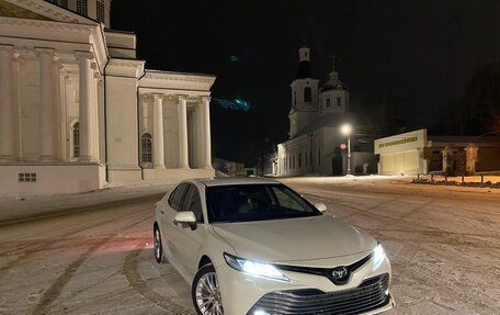 Toyota Camry, 2020 год, 3 550 000 рублей, 6 фотография