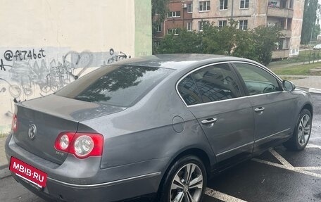 Volkswagen Passat B6, 2005 год, 600 000 рублей, 3 фотография