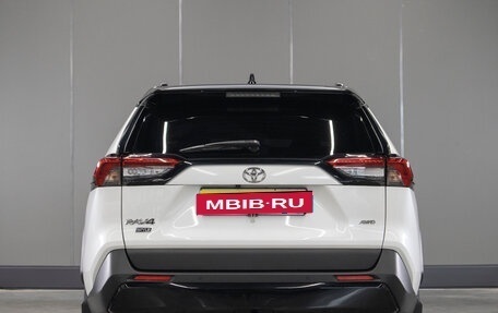 Toyota RAV4, 2021 год, 3 499 000 рублей, 5 фотография