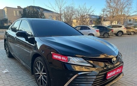 Toyota Camry, 2021 год, 3 750 000 рублей, 1 фотография