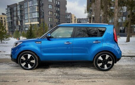 KIA Soul II рестайлинг, 2018 год, 2 300 000 рублей, 15 фотография