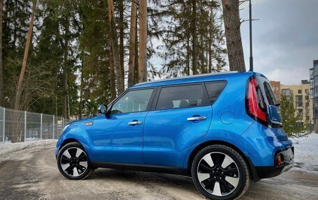 KIA Soul II рестайлинг, 2018 год, 2 300 000 рублей, 17 фотография