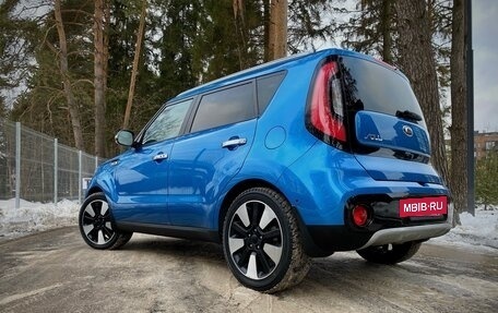 KIA Soul II рестайлинг, 2018 год, 2 300 000 рублей, 23 фотография