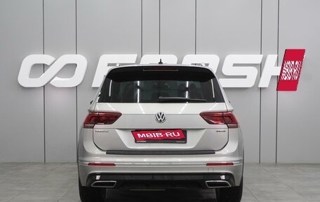 Volkswagen Tiguan II, 2020 год, 3 990 000 рублей, 4 фотография